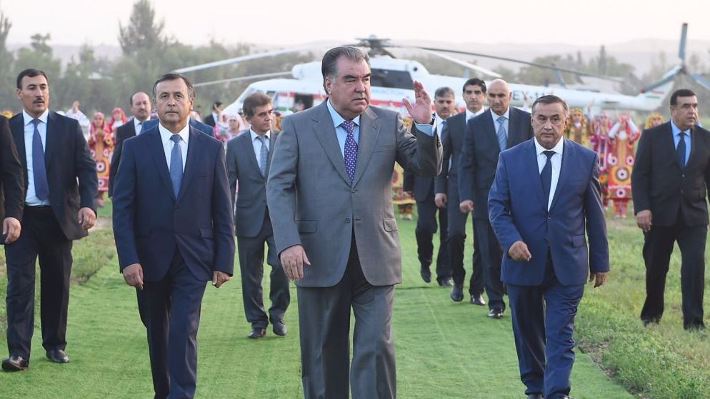 Коррупция остается глобальной проблемой в среде таджикских чиновников