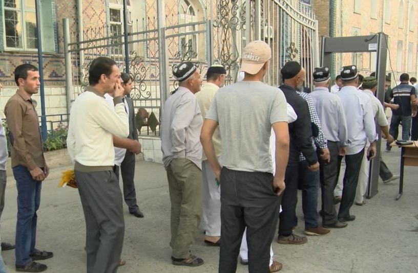 Власти Таджикистана обвинили в преследованиях по религиозным мотивам