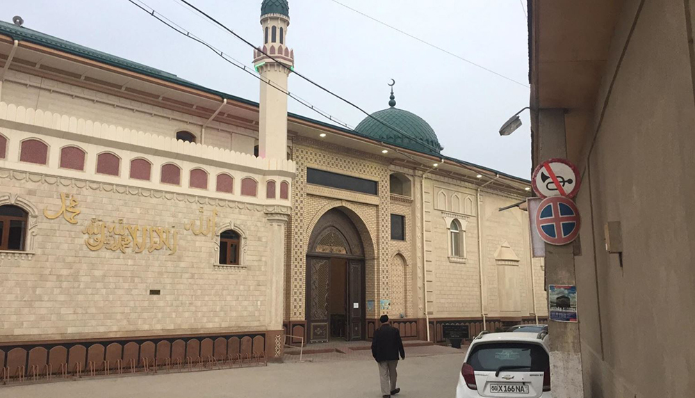 Узбекистан: в некоторых городах вновь запретили азан через громкоговорители
