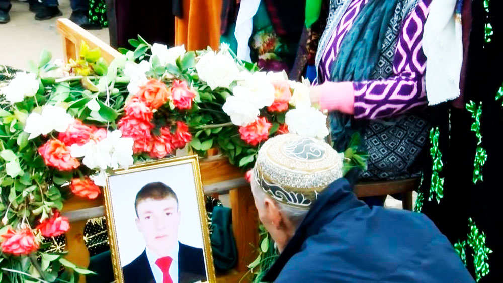 В Таджикистане после допроса милиции студент Кулябского госуниверситета повесился