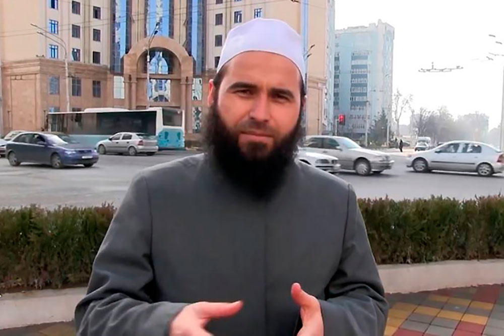 Таджикистан: исламский проповедник приговорен к 12 годам колонии