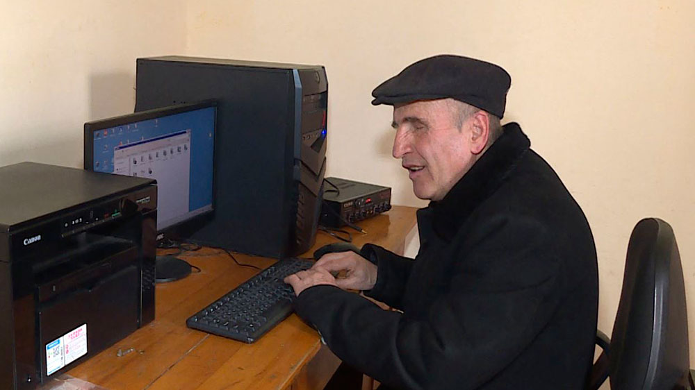 Власти Таджикистана запрещают слушать проповеди даже незрячим