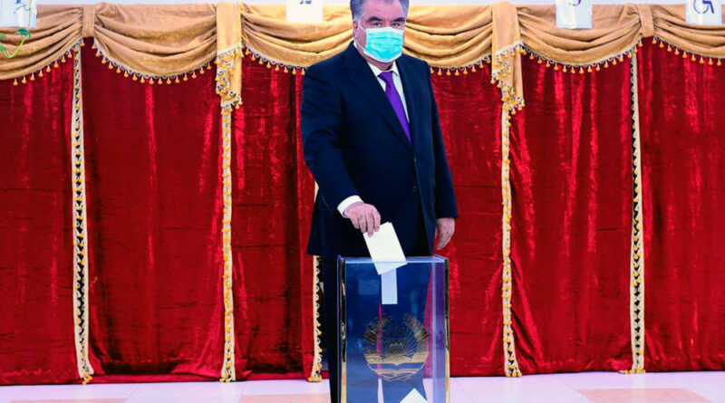 Президента Рахмон “победил” на выборах