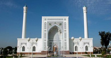 В Узбекистане снова отменили праздничный намаз