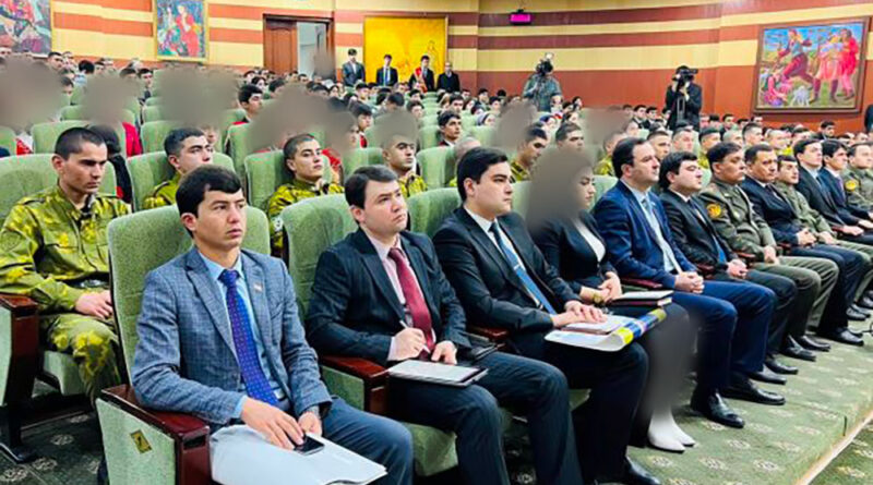 Таджикистан: пропаганда патриотизма