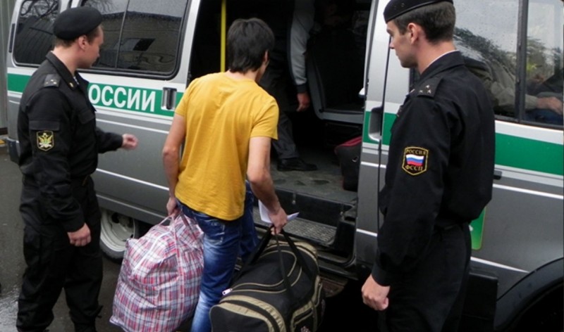 Депорт на Украину: мигранта принудительно отправили на войну