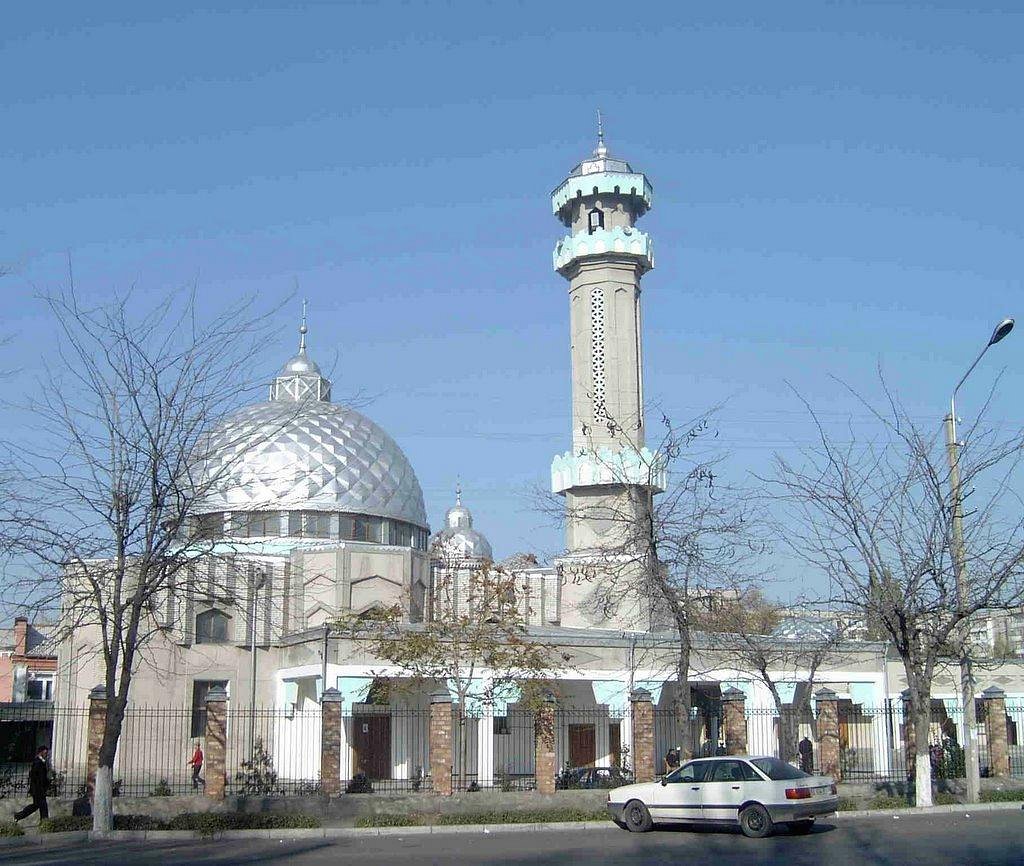 Кыргызстан:  начались закрытия мечетей